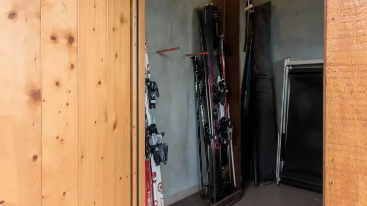 Skiroom commun et local vélos