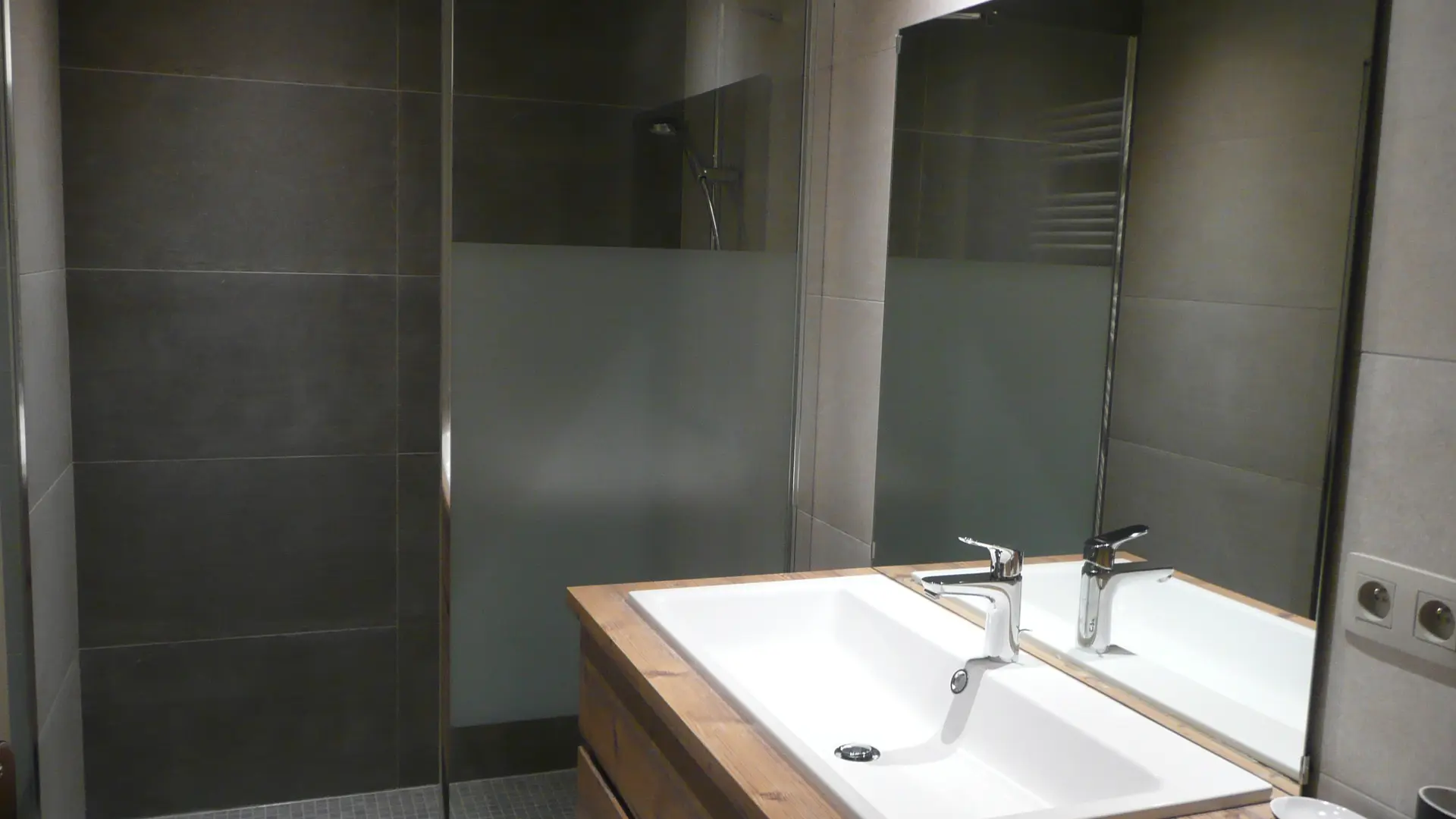 Bathroom 2 - Le 146 place de l'église - Le Grand-Bornand