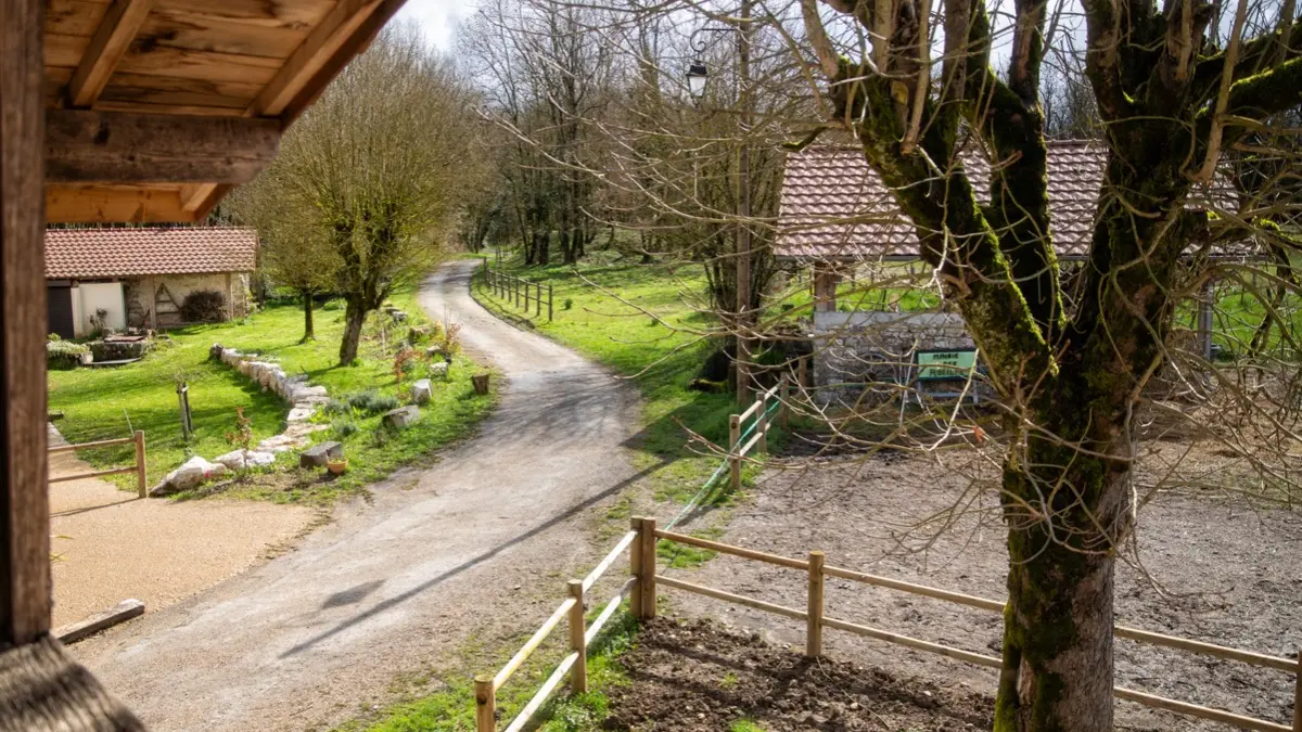 La Grange en entrée du Domaine