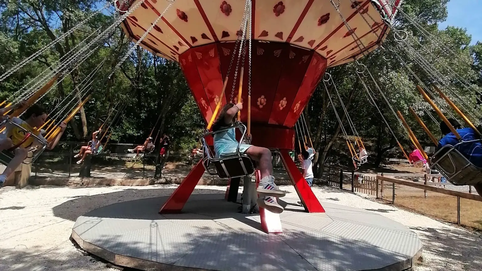 Chaise volante côté cuisine