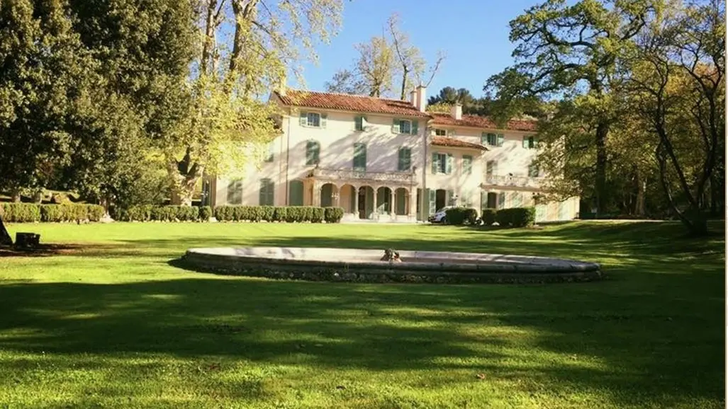 Façade et parc
