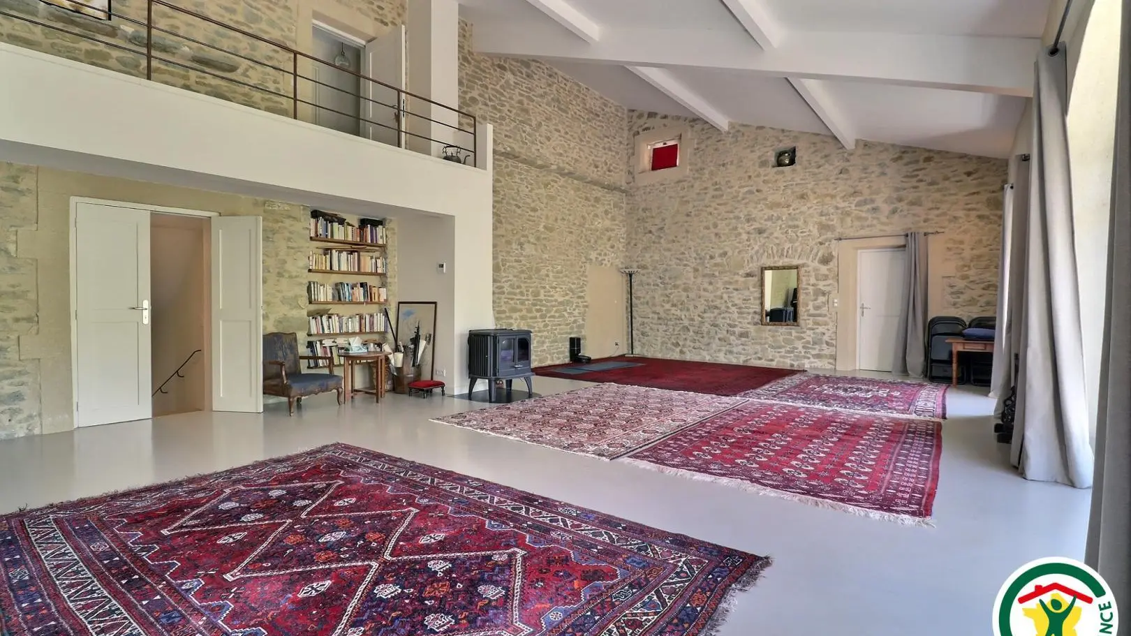 Salle d'activités, yoga, séminaire, etc