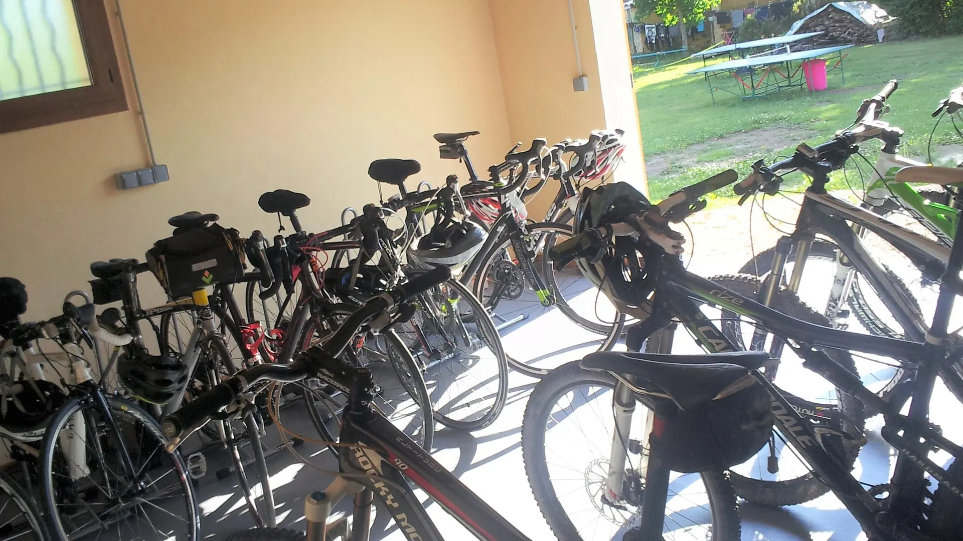 Local vélos gîte d'étape et de séjour L'Oustaou