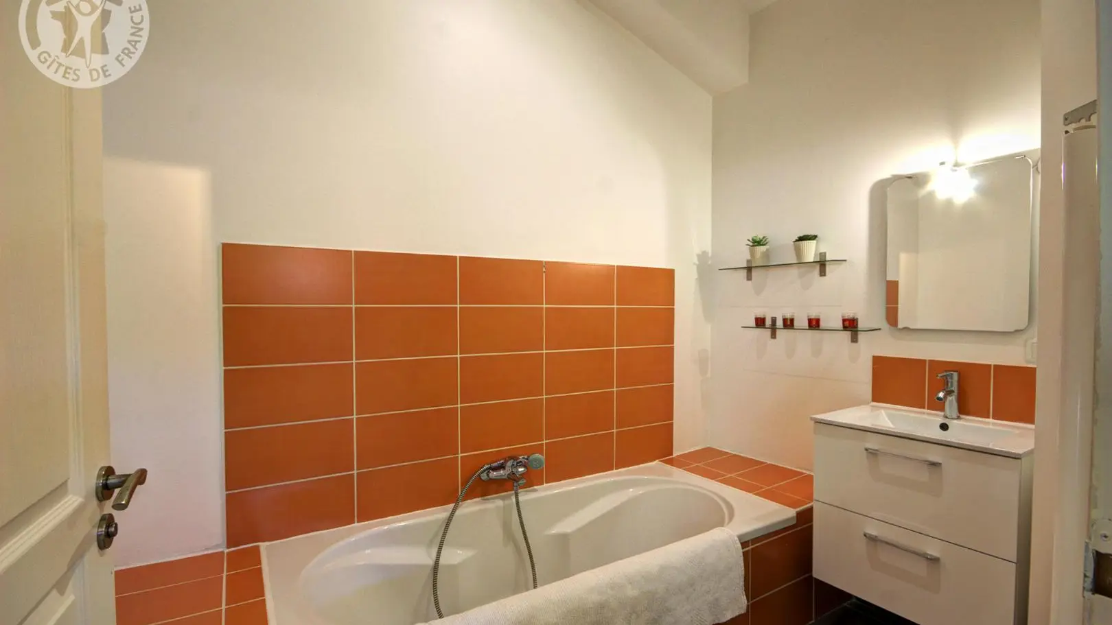 Salle de bain de la chambre du lit de 140cm