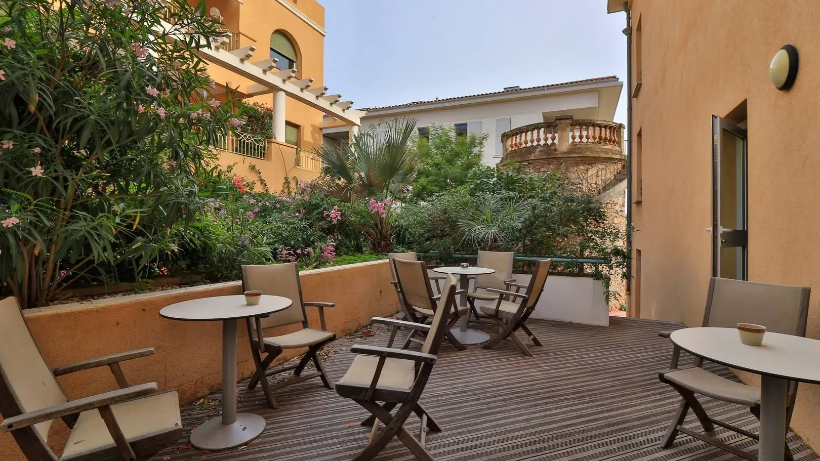 Terrasse - Hôtel Soleil et Jardins - Sanary