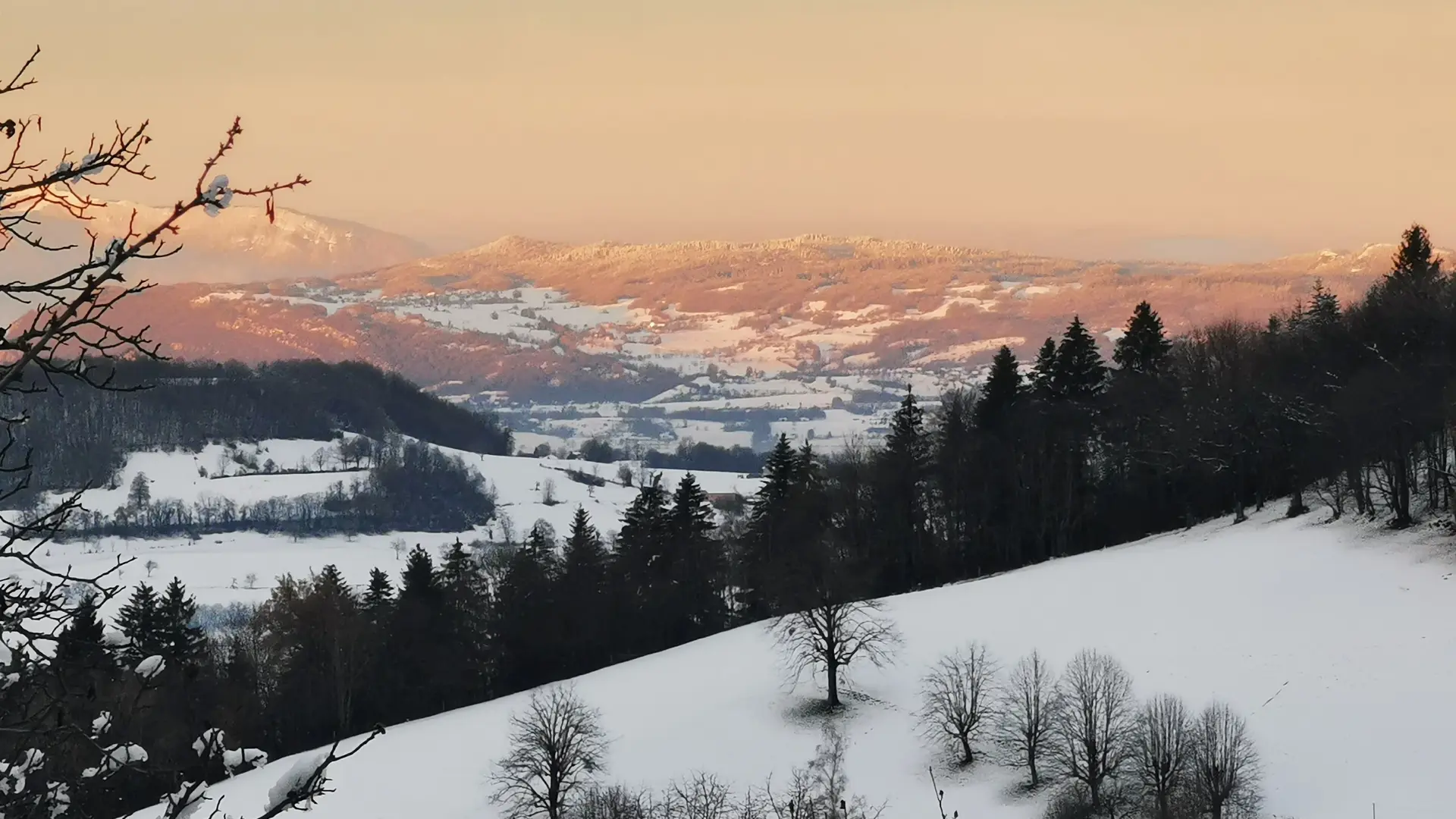 Vue de St Sixte - En balade  sur la Valdaine