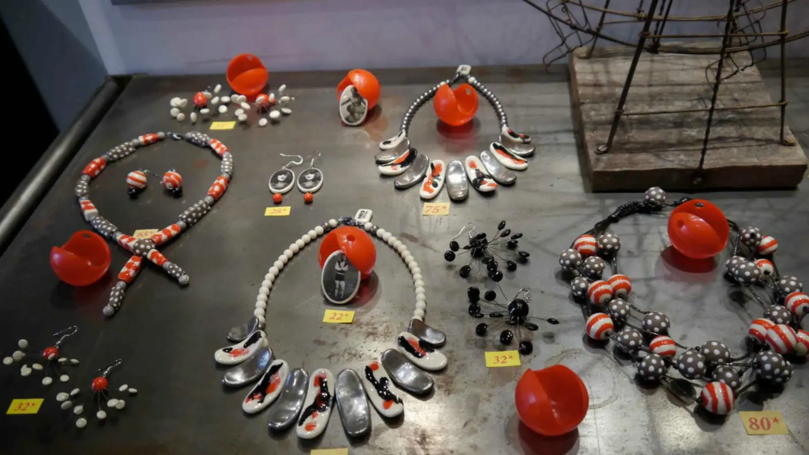 Jewellery presentation