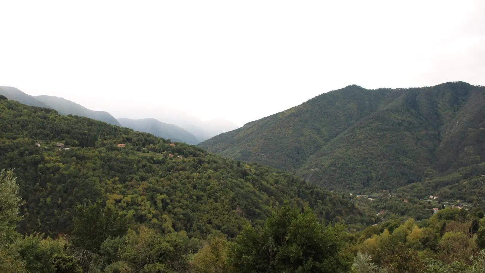 Gîte Le Belvédère-Vue sur la vallée-Belvédère-Gîtes de France des Alpes-Maritimes