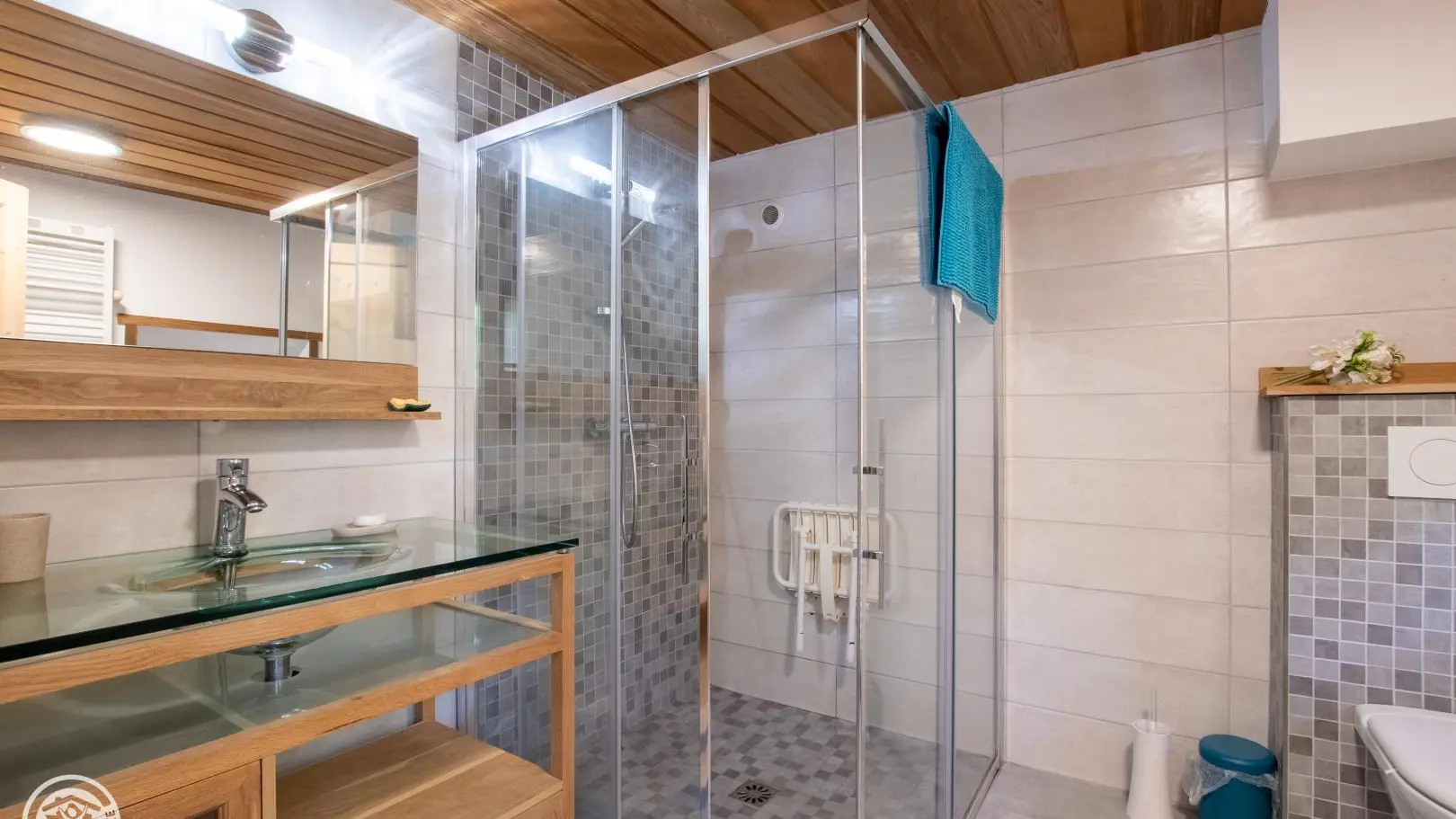 Salle d'eau privative pour la chambre 3.