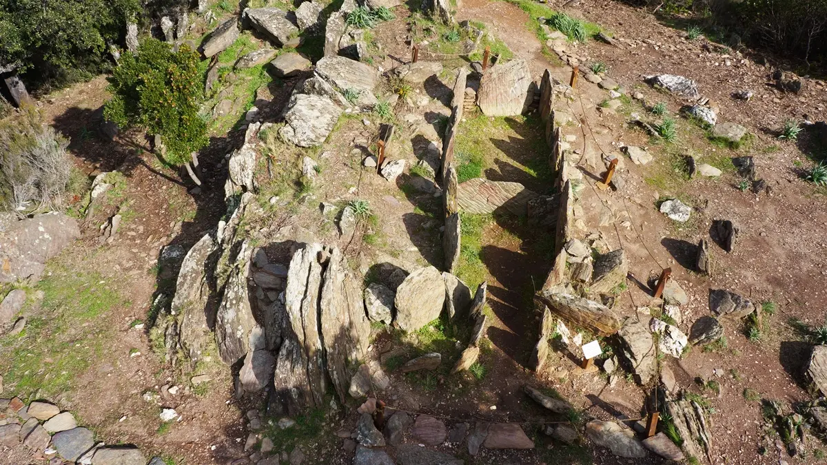 Luftaufnahme Dolmen de Gaoutabry in La Londe les Maures