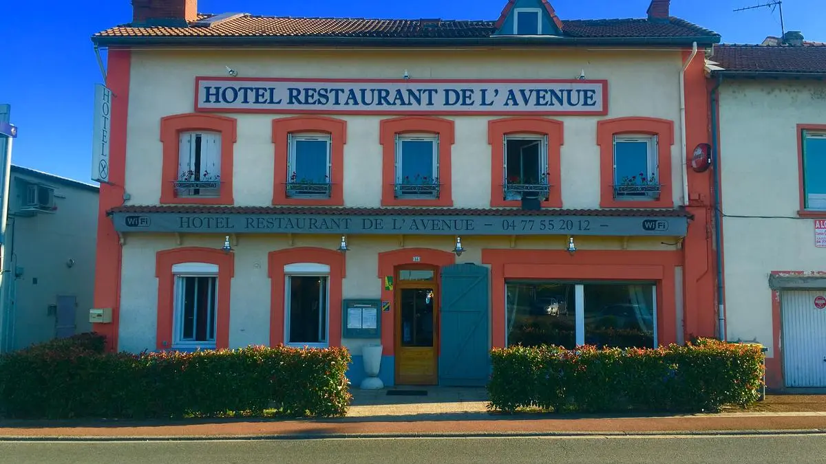 Façade de l'hôtel donnant sur l'avenue de St Rambert