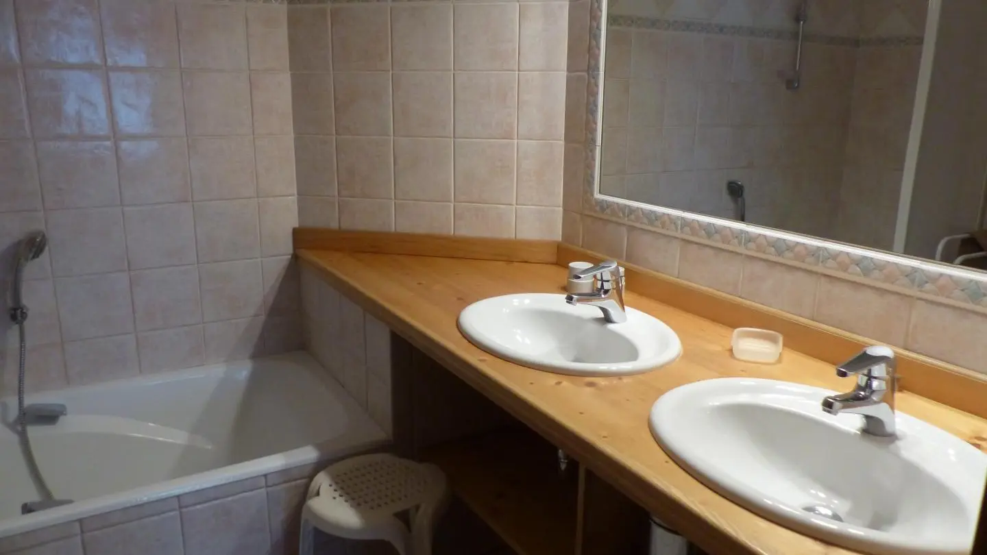 Salle de bains / WC de la chambre 1.