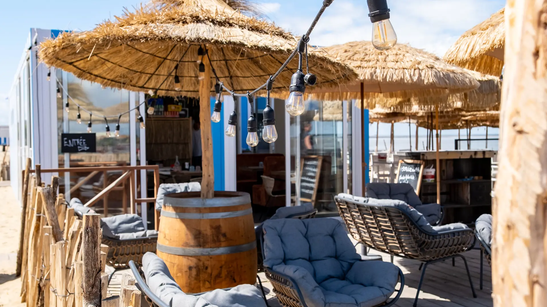 Terrasse Les Pieds dans le sable