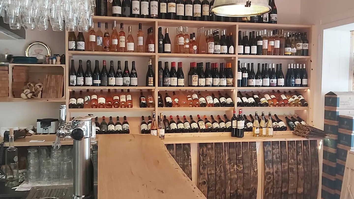 Bar, vins, rosés...