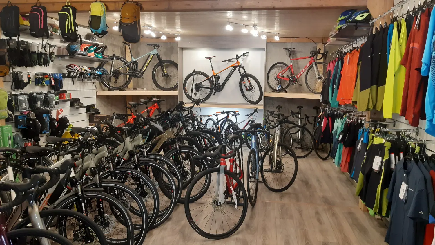 S'Pass Sport, magasin de vente, location et entretien d'équipements sportifs