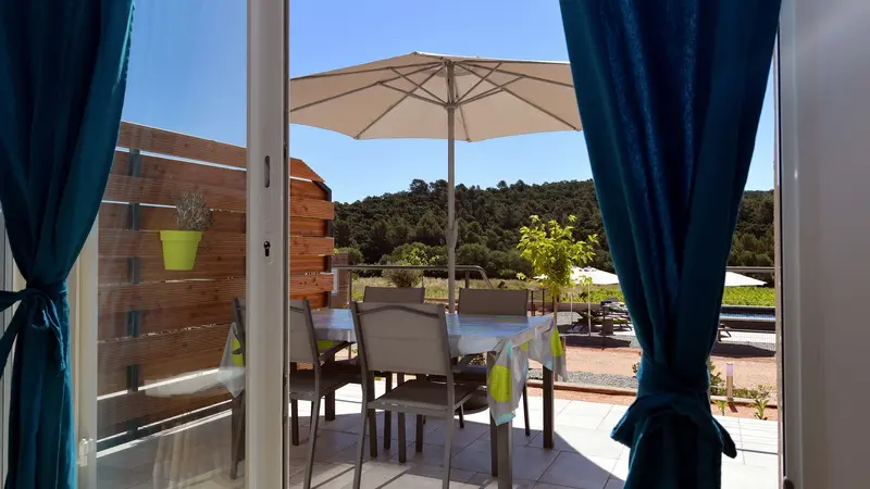 Terrasse gîte Sous les Pins à La Londe les Maures