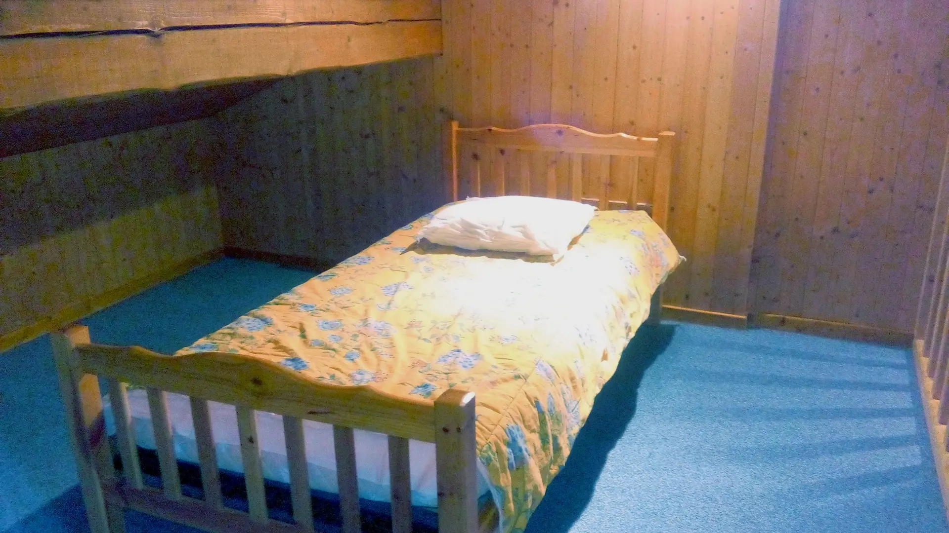 Mezzanine avec lit simple/Mezzanine with a single bed-Chalet Pollet-Le Grand-Bornand