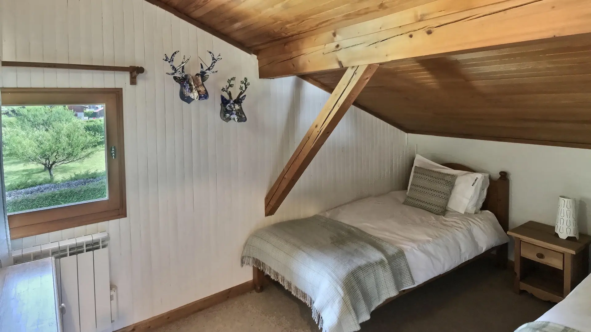 Bedroom - views of the joux plane