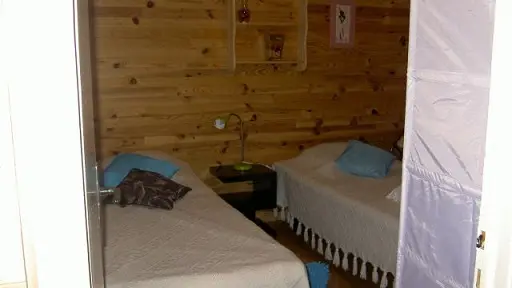 Chambre deux lits une places