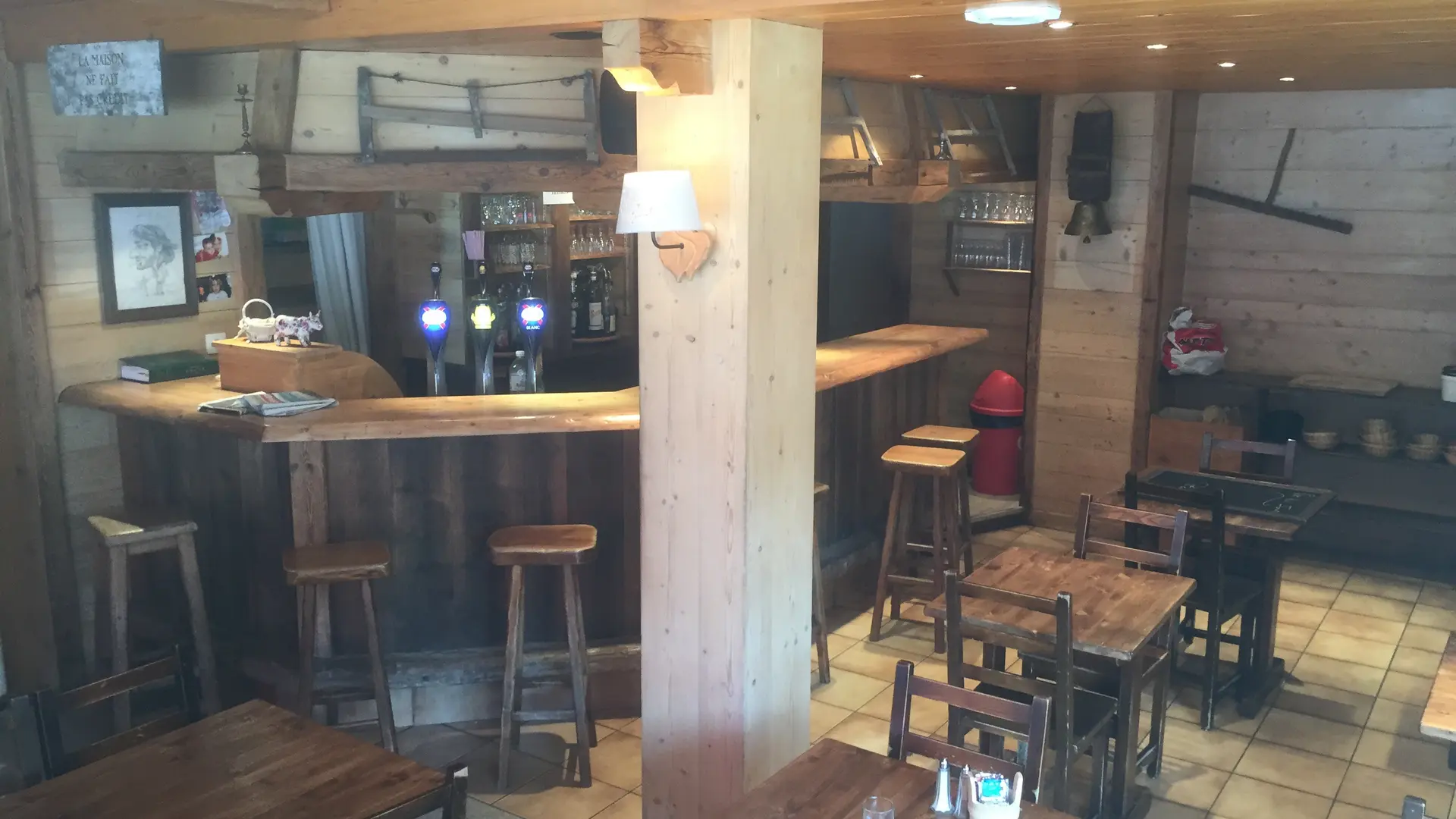 Bar restaurant le Jalouvre au Grand-Bornand