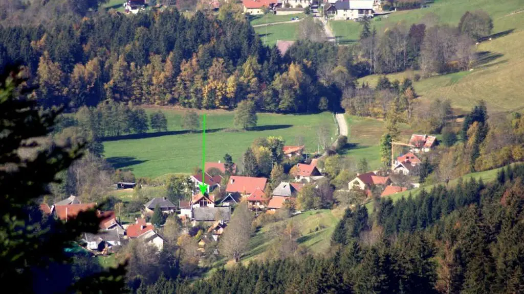 Situation du gîte au sein du hameau de La Boutière