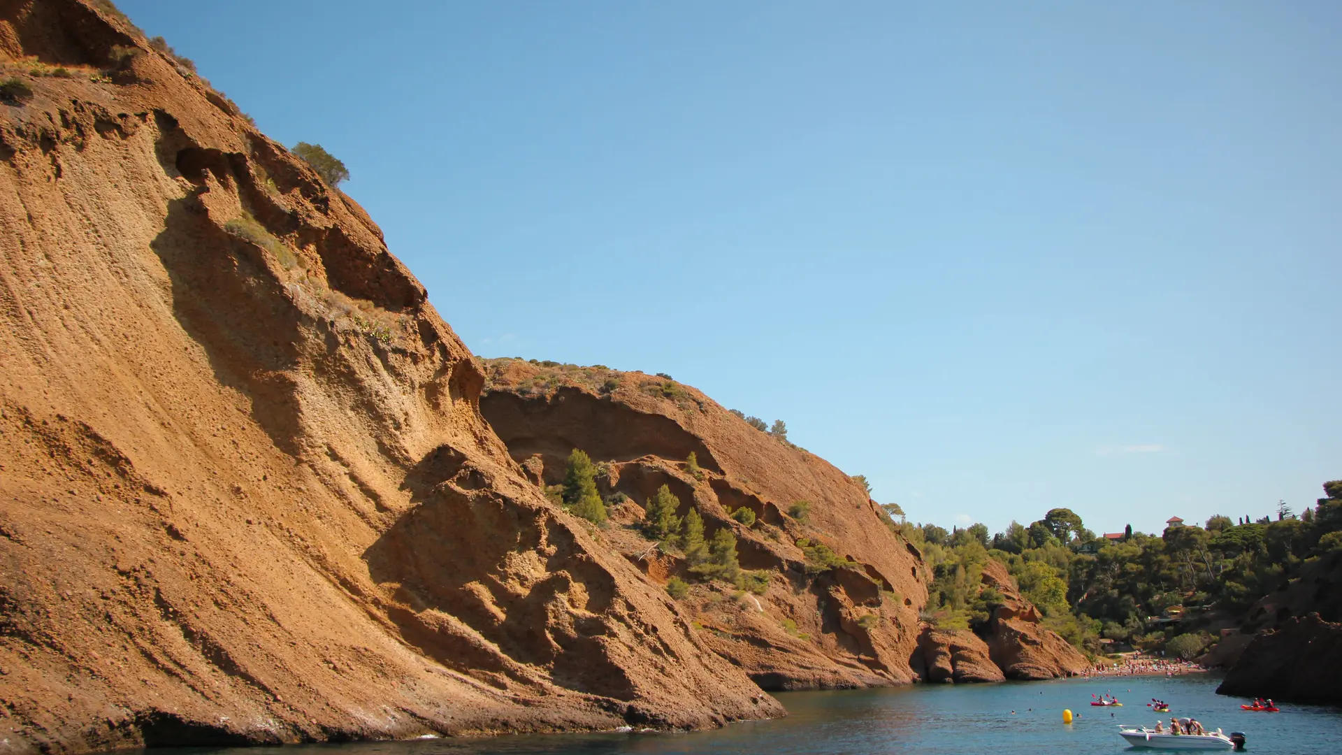 Balade en mer commentée des calanques avec l'Atlantide