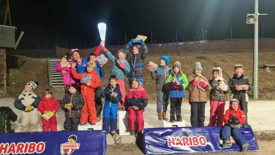 Chasse au trésor Haribo avec l'ESF à Montclar