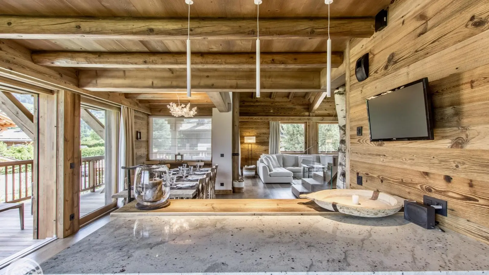 Préparer le repas dans la cuisine