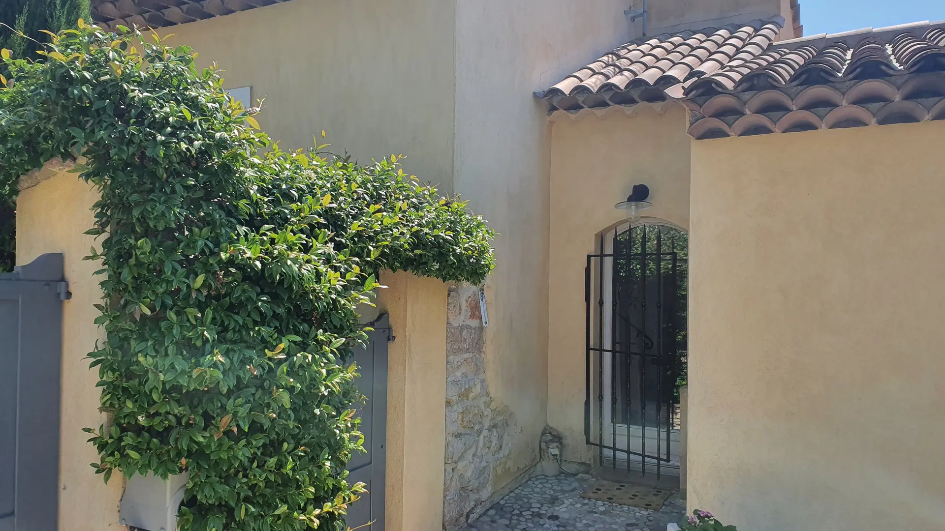 Gîte Olidom-Entrée du gîte-Saint Jeannet-Gîtes de France Alpes-Maritimes