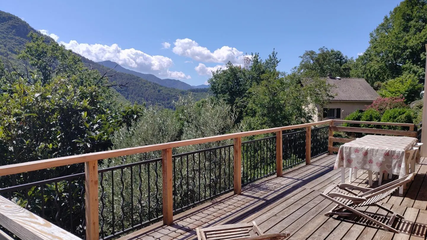 Terrasse - Gîte Les Grillons-Belvédère - Gîtes de France des Alpes-Maritimes