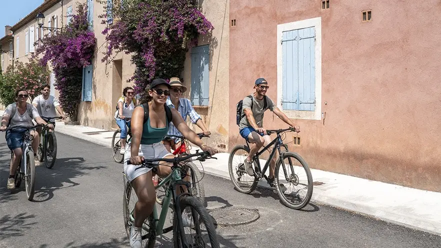 Bateau, vélo et déjeuner à Porquerolles : une journée d’évasion au cœur des Îles d’Or_Hyères