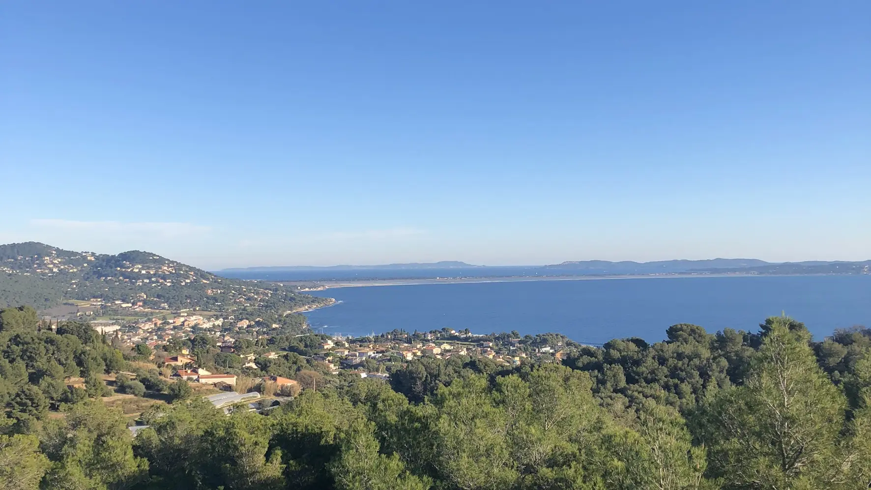 la vue incroyable depuis le fort de la Bayarde