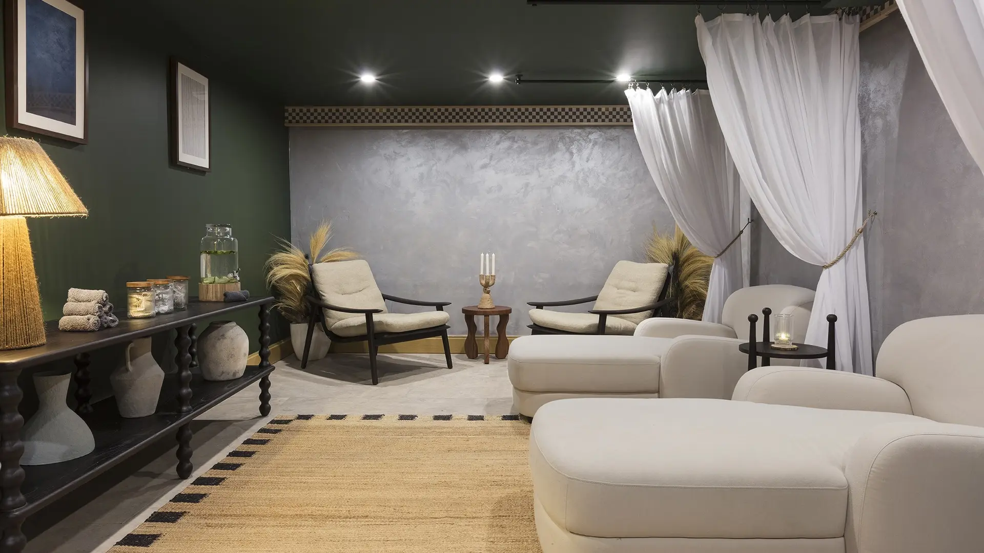 Salle de détente avec espace tisanerie