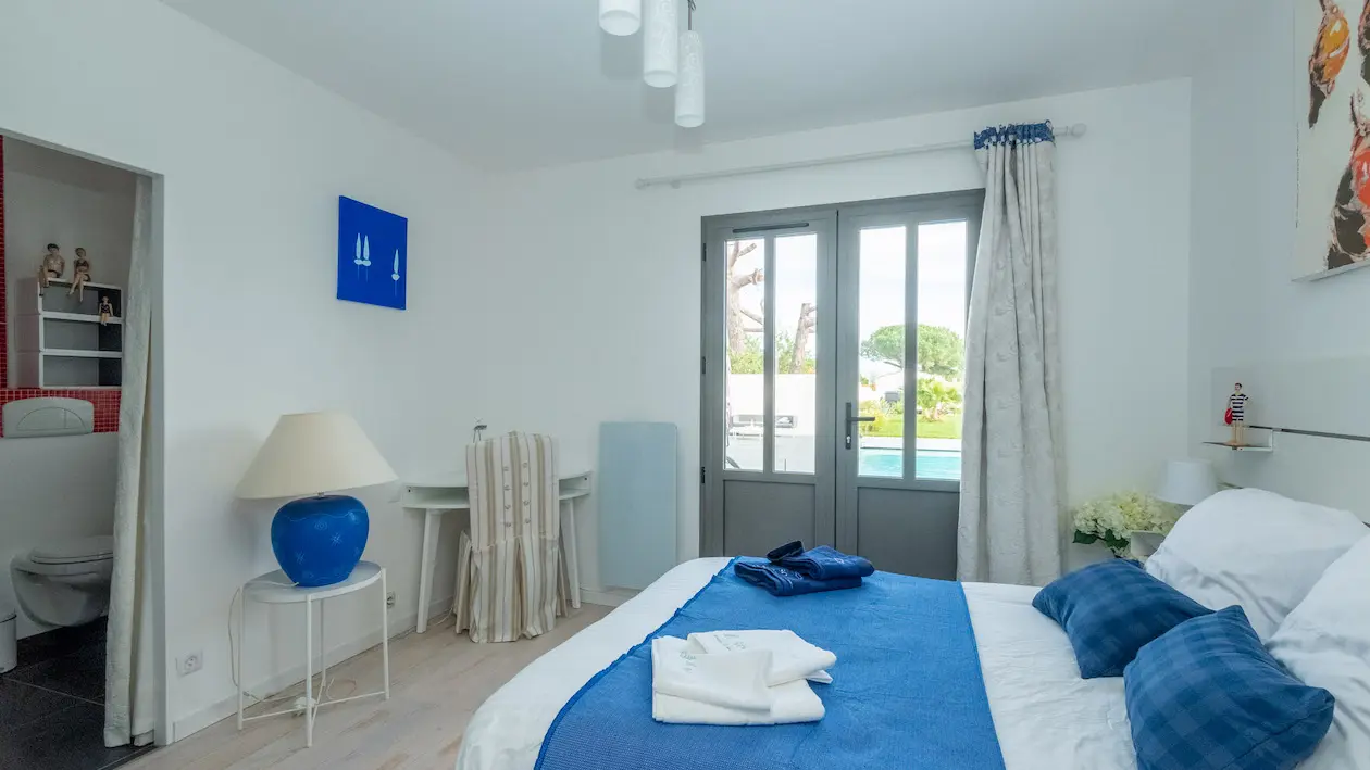 Bedroom Les Baigneuses