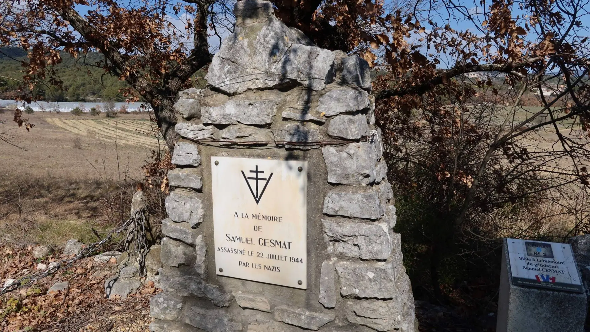 Stèle Samuel Cesmat