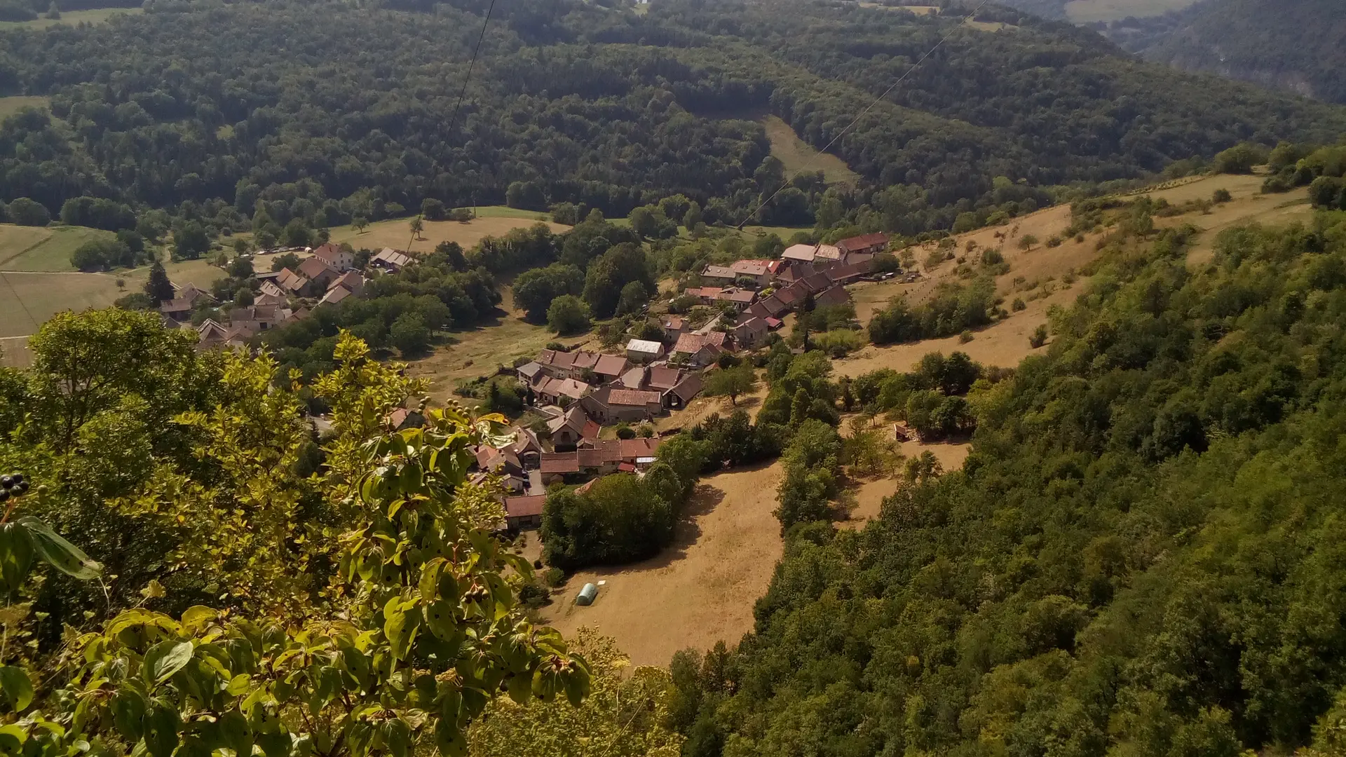 Vue sur le Bugey depuis la carrière de Cerin