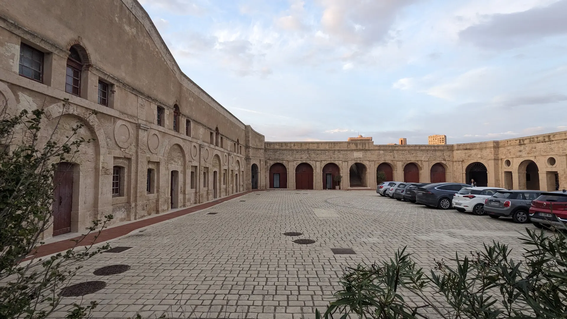cour intérieure du fort Gantaume