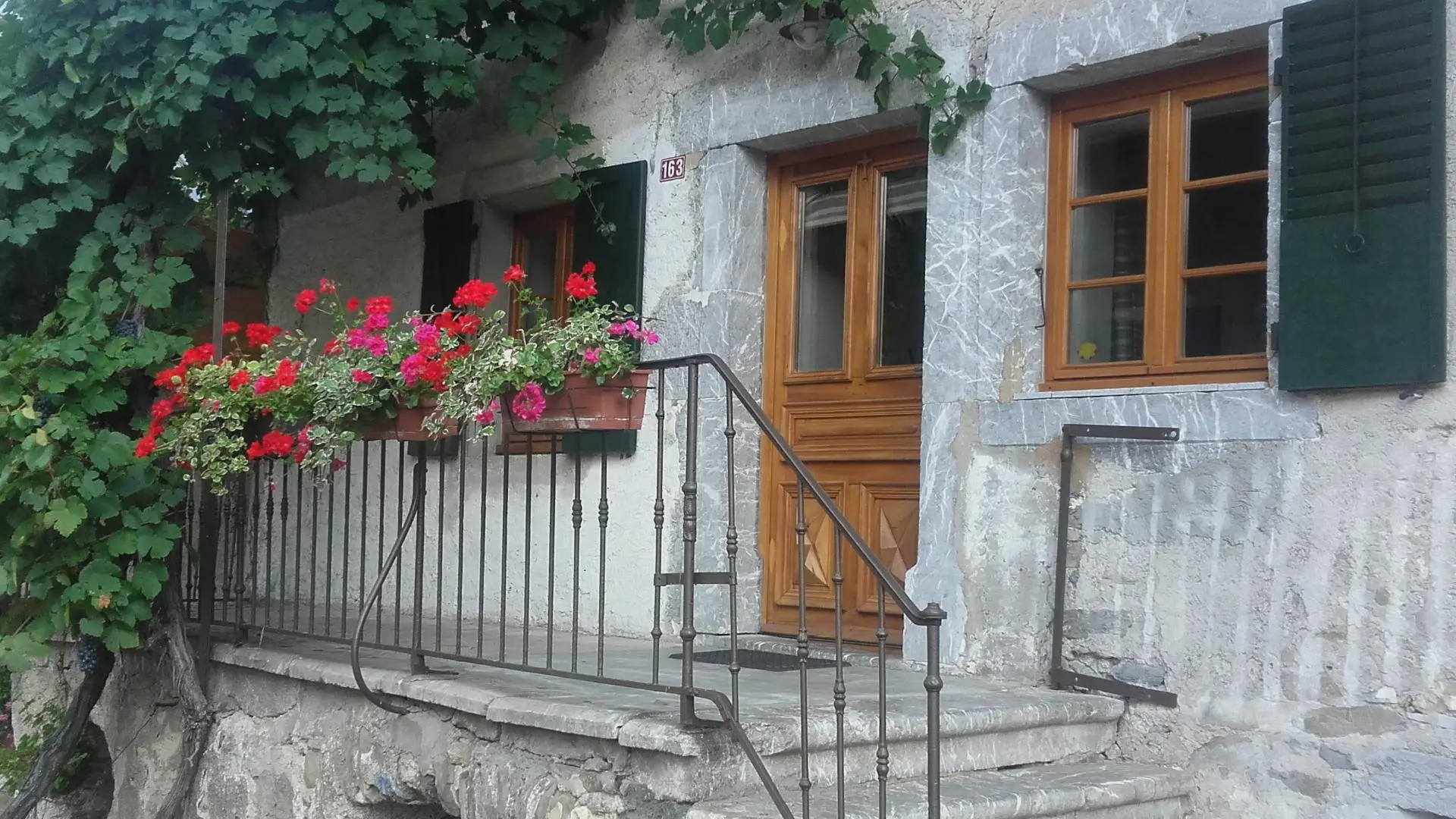 Entrée principale coté ouest