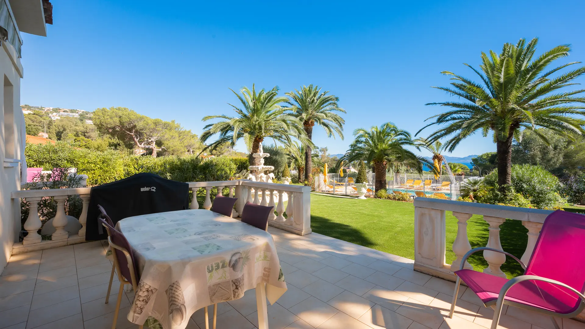 Terrasse-jardin-piscine