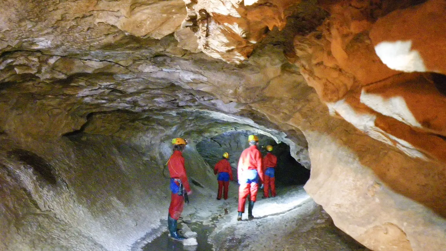 Initiation à la spéléologie