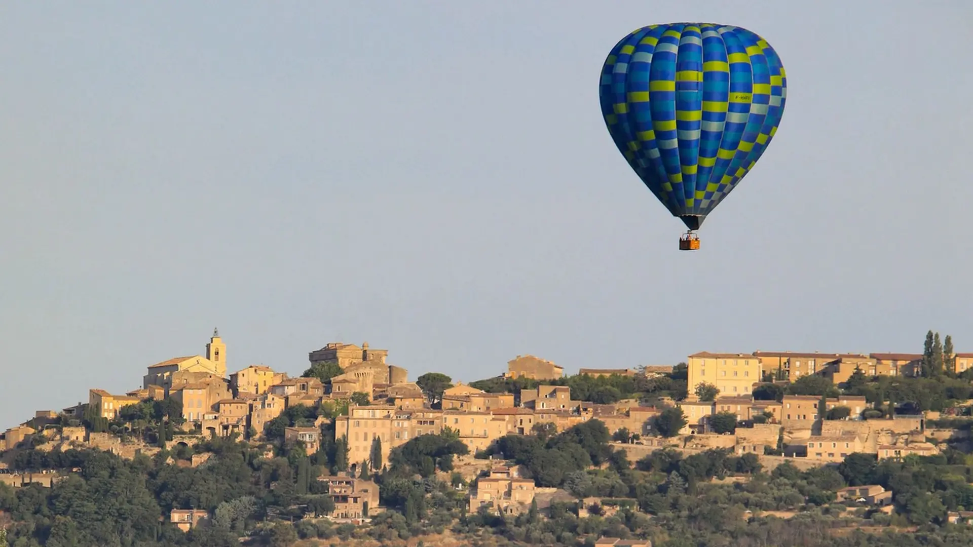 Gordes depuis la plaine