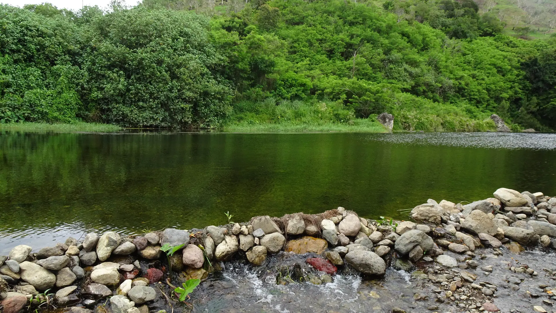 Rivière - Camping - station karengué