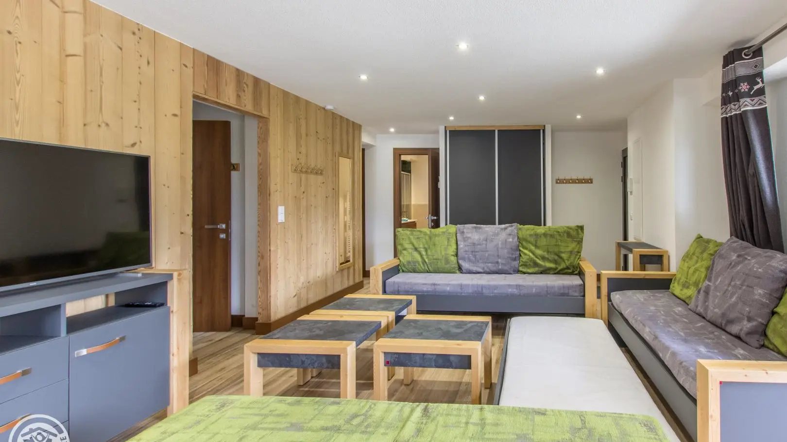 Banquette-lit gigogne offrant 2 couchages 80x190cm jumelables en lit 160cm