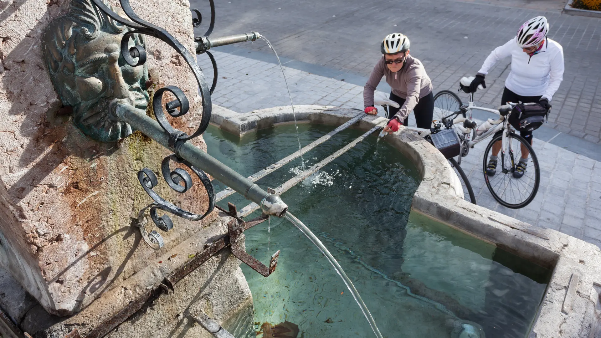 Fontaine de la place de l'Hôtel de Ville