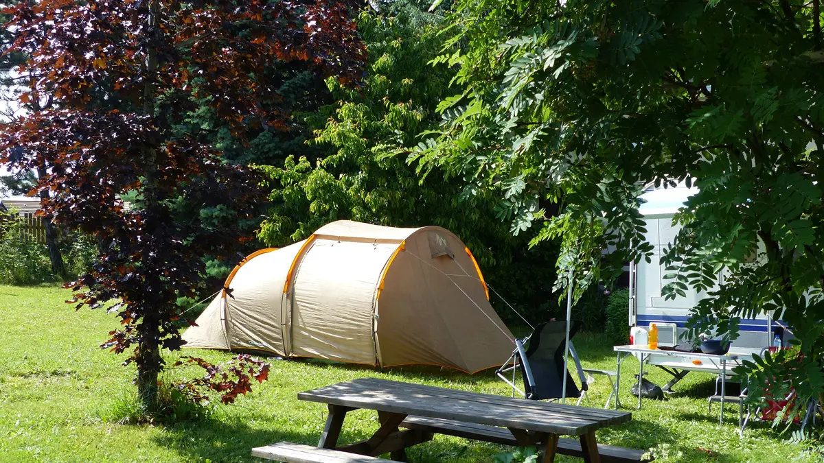 Camping Les Taillas à Ancelle, vallée du Champsaur