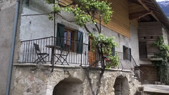 Balcon sous la vigne