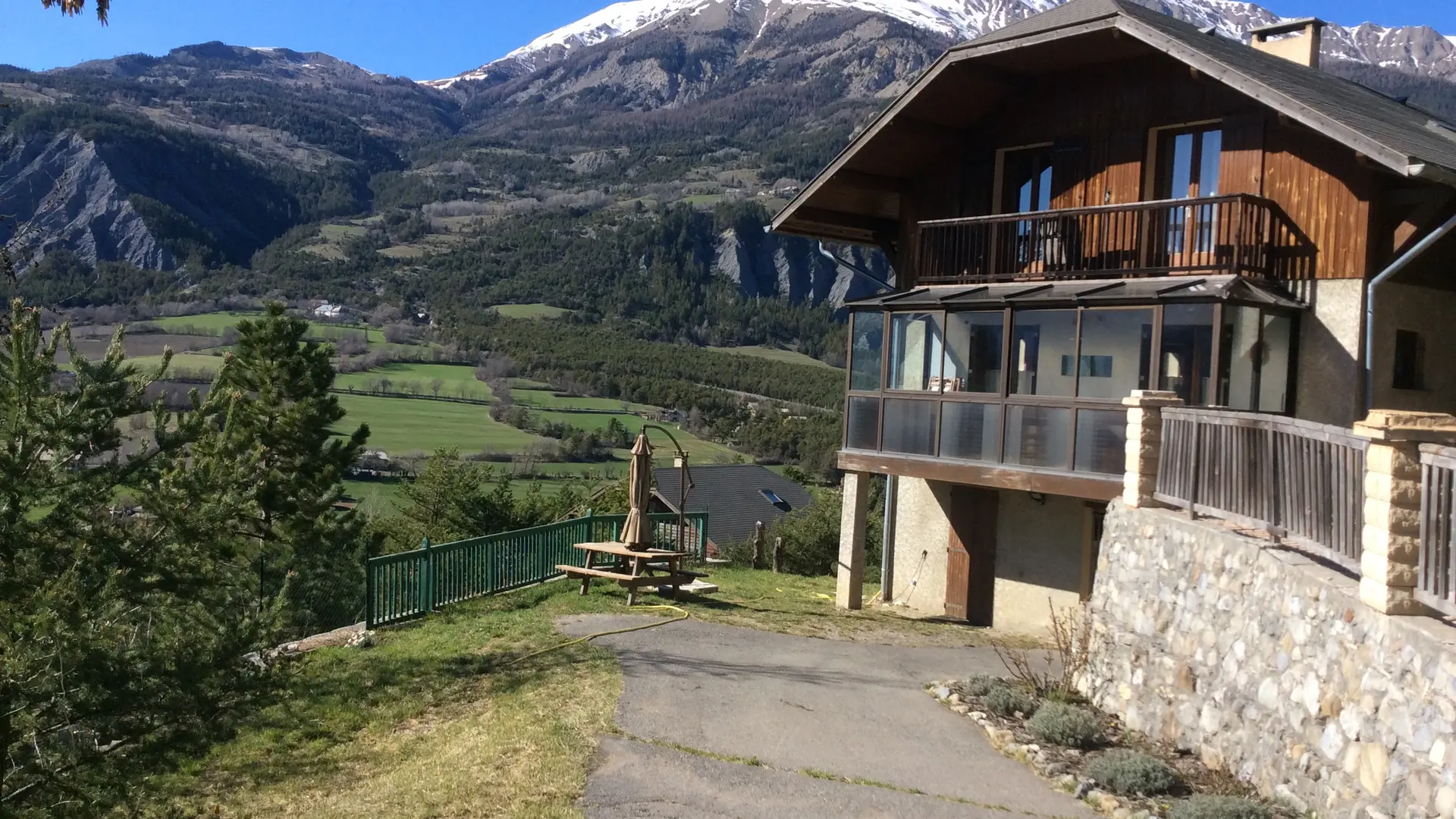 Spacieux chalet avec vue panoramique