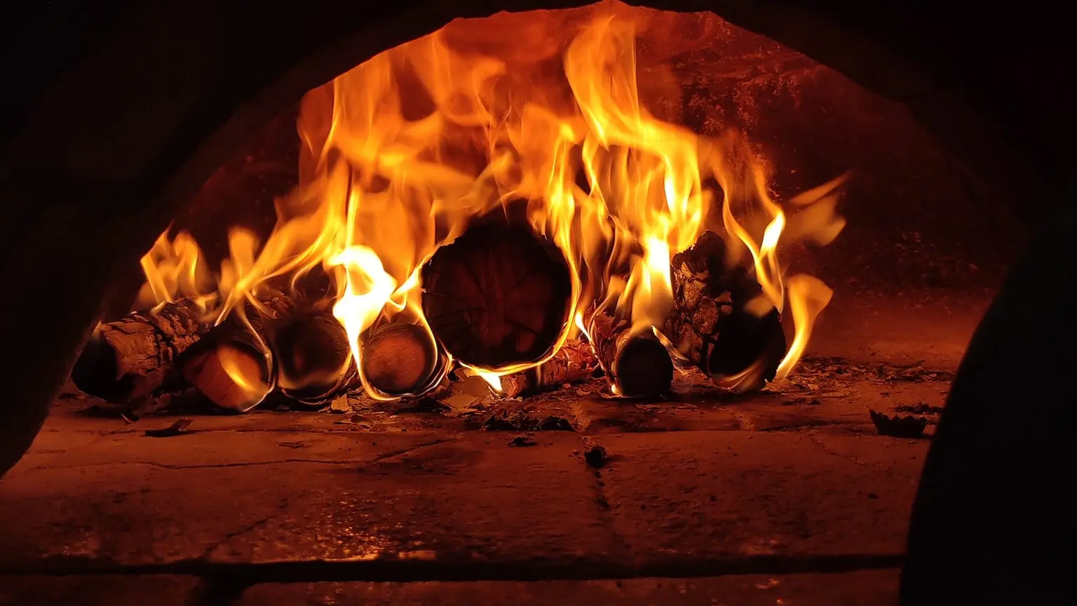 Pizzas au feu de bois