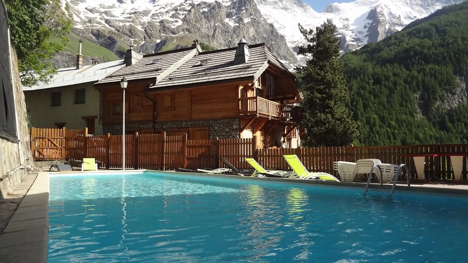 La piscine - Hôtel Castillan - La Grave