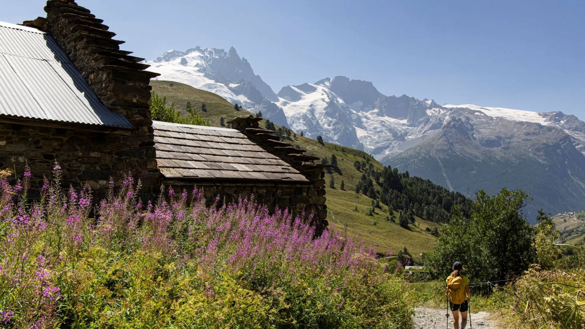 Hameau du Plot, montée au lac du Goléon